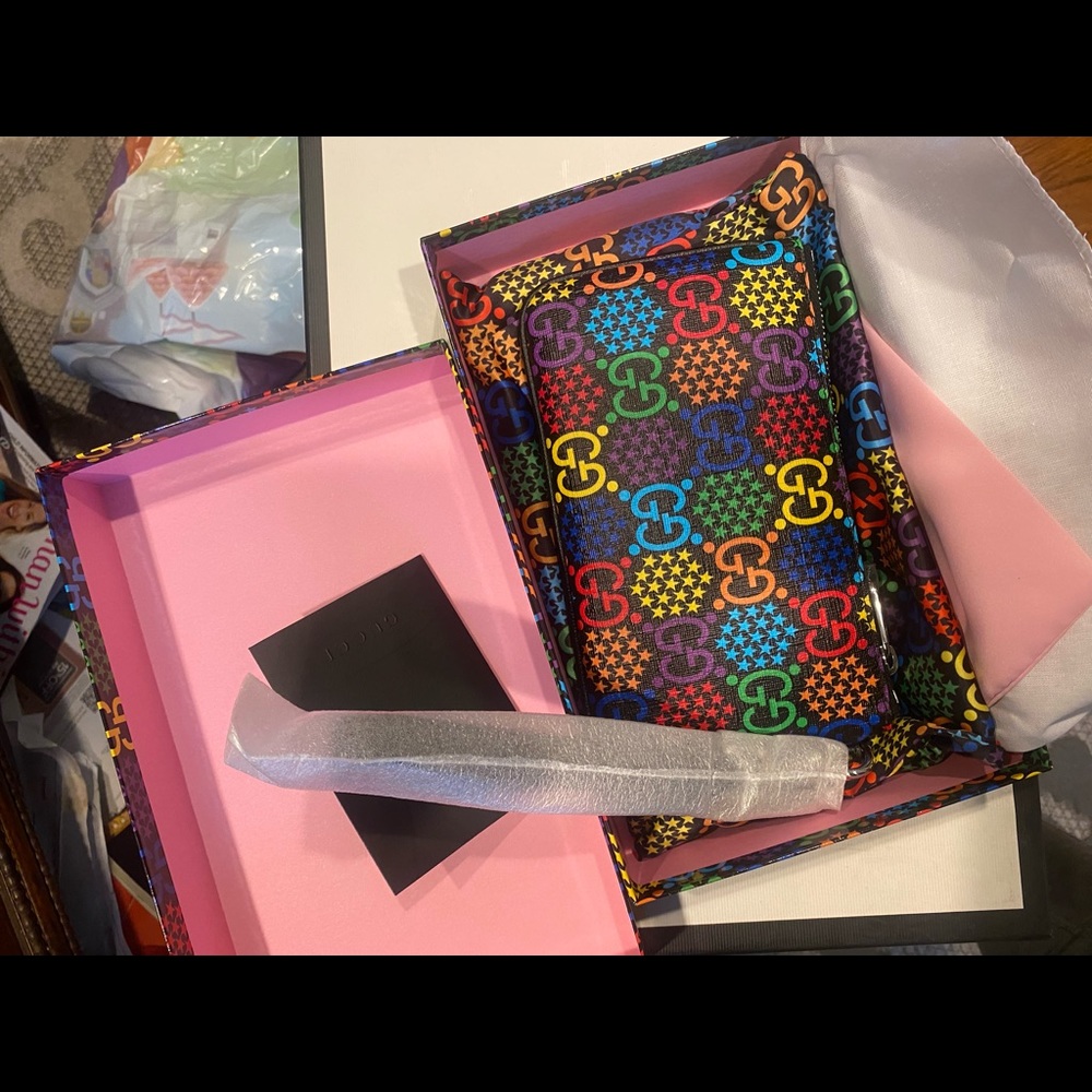 Gucci psychedelic phone wristlet